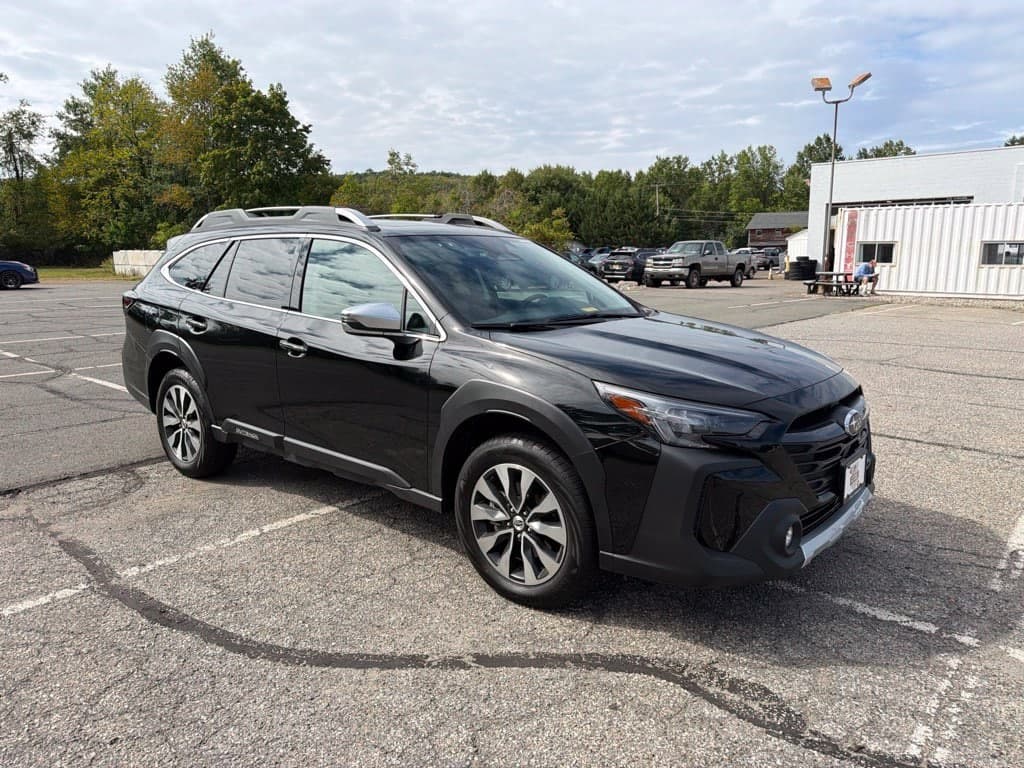 2024 Subaru Outback Touring XT — photo 1 of 9