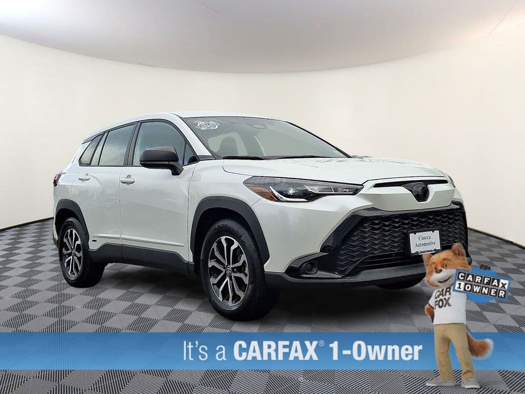 2023 Toyota Corolla Cross Hybrid S — photo 1 of 32