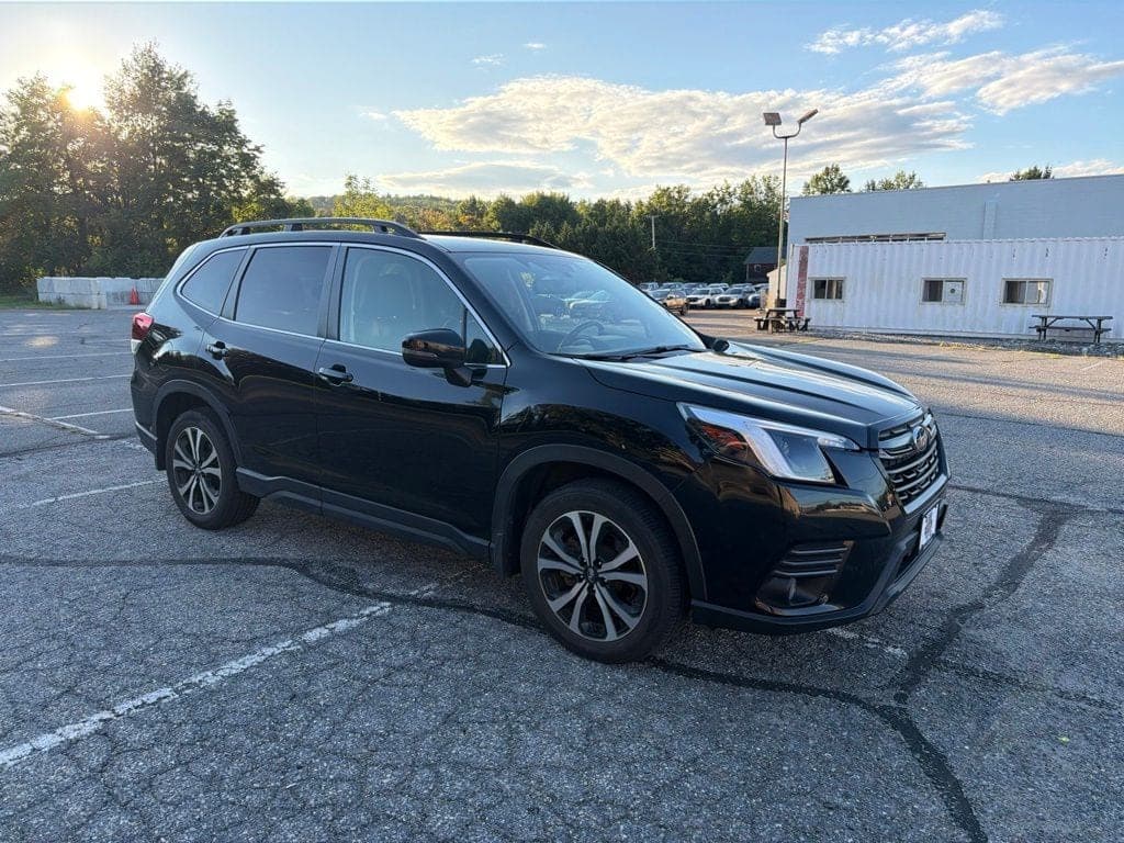 2023 Subaru Forester Limited — photo 1 of 10