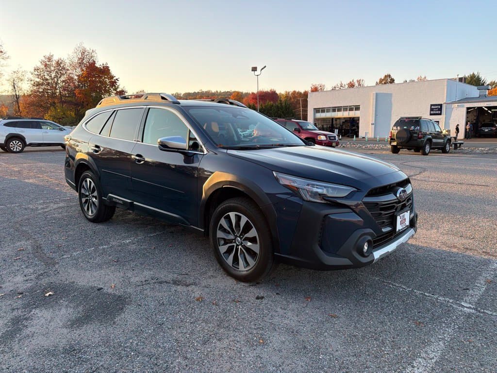 2024 Subaru Outback Touring XT — photo 1 of 9