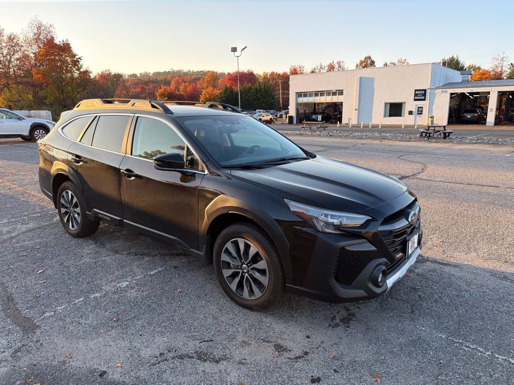 2024 Subaru Outback Limited XT — photo 1 of 10