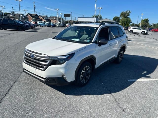 2025 Subaru Forester Premium — photo 1 of 11