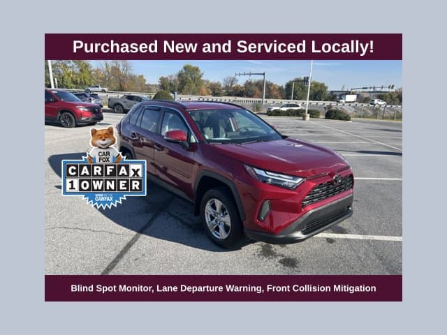 2025 Toyota RAV4 Base — photo 1 of 11