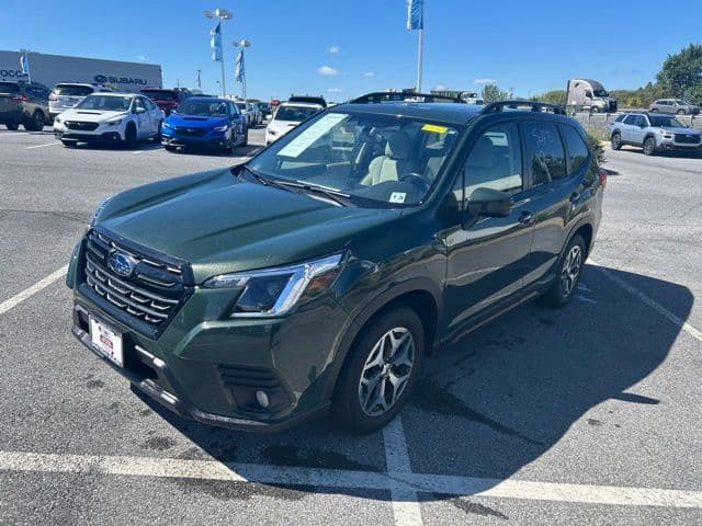 2023 Subaru Forester Premium — photo 1 of 11