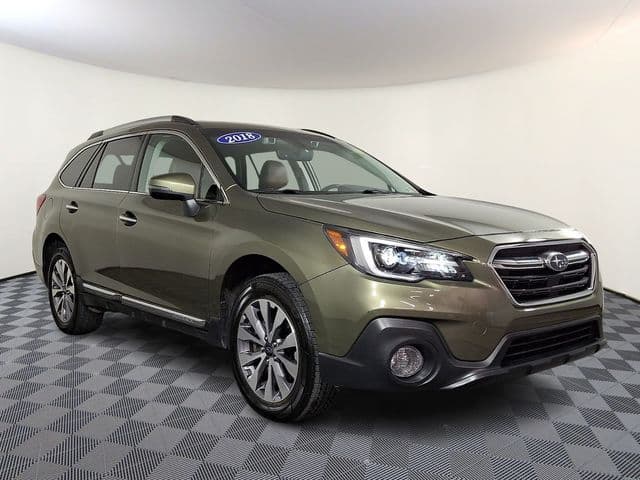 2018 Subaru Outback 3.6R — photo 1 of 32