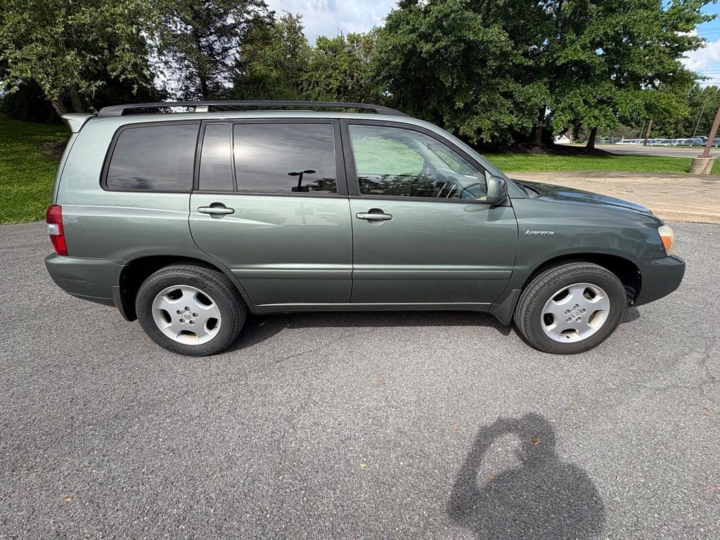 2004 Toyota Highlander Limited — photo 1 of 4