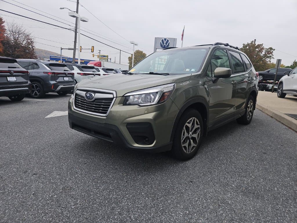 2019 Subaru Forester Premium — photo 1 of 12