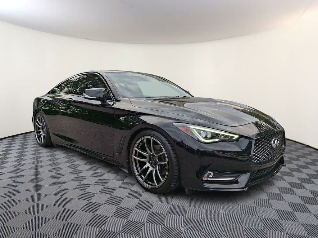 2017 INFINITI Q60 3.0t Premium — photo 1 of 30