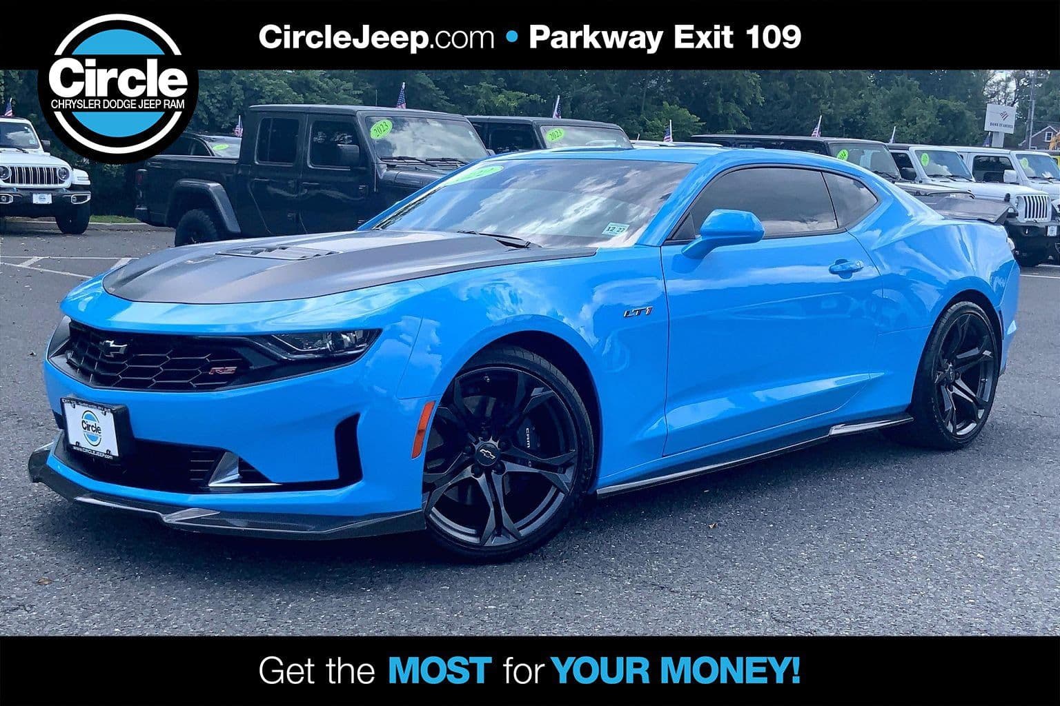 2022 Chevrolet Camaro Base — photo 1 of 32