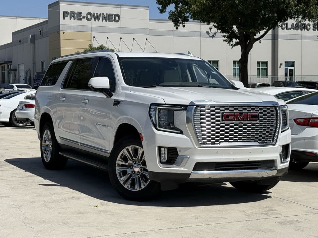2024 GMC Yukon XL Denali — photo 1 of 34