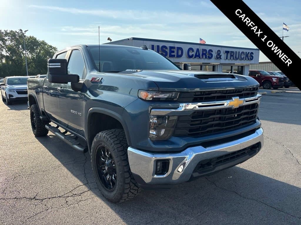 2025 Chevrolet Silverado 2500 HD LT — photo 1 of 16