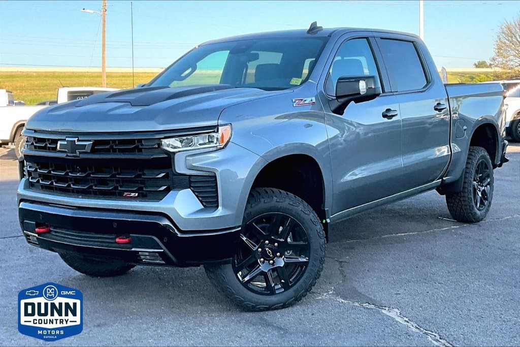 2026 Chevrolet Silverado 1500 LT Trail Boss — photo 1 of 20
