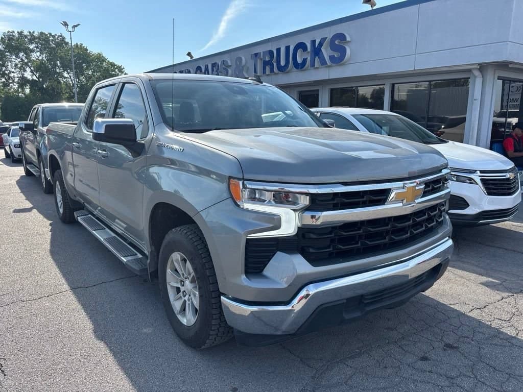 2024 Chevrolet Silverado 1500 LT — photo 1 of 12