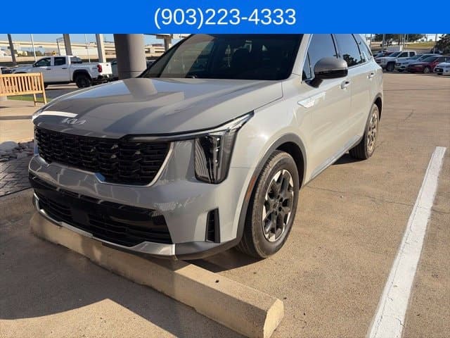 2024 Kia Sorento S — photo 1 of 15