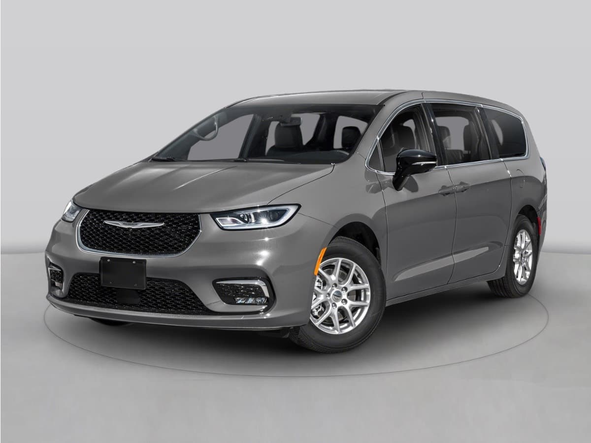 2027 Chrysler Pacifica Pinnacle — photo 1 of 10