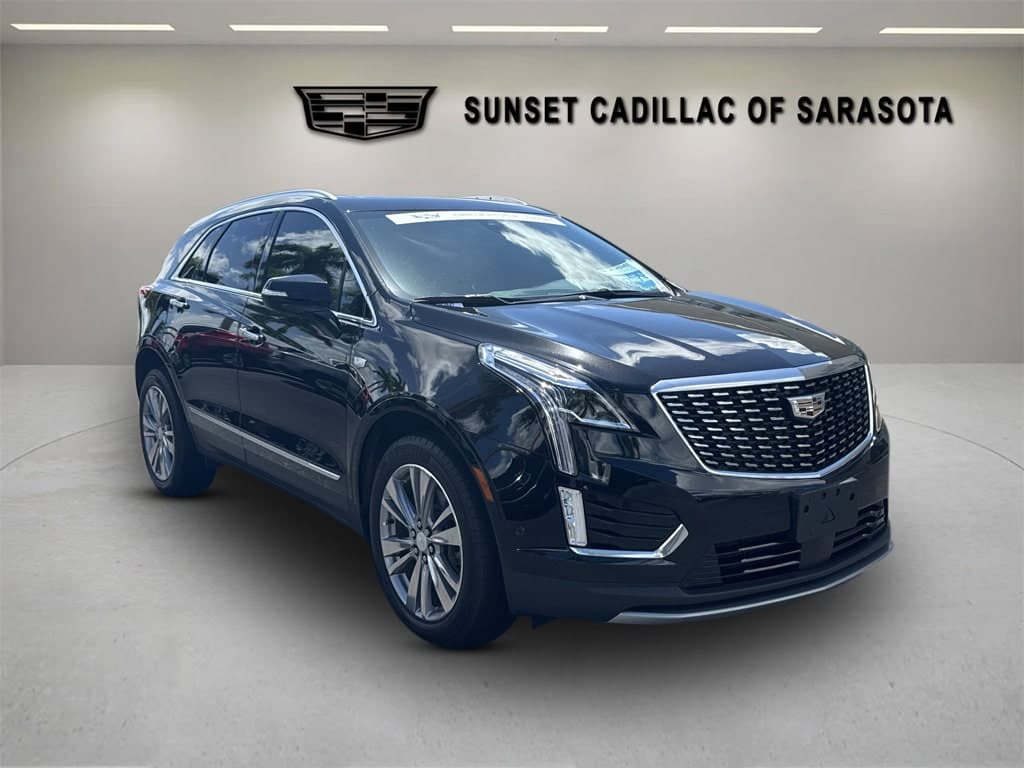 2024 Cadillac XT5 Premium Luxury — photo 1 of 36