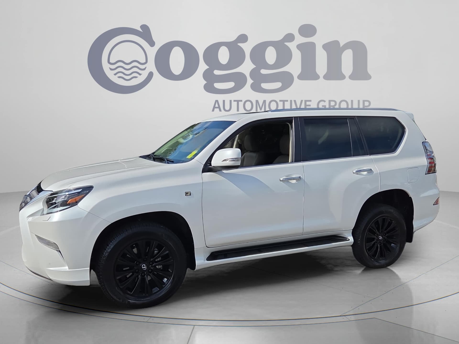 2023 Lexus GX 460 Luxury — photo 1 of 37