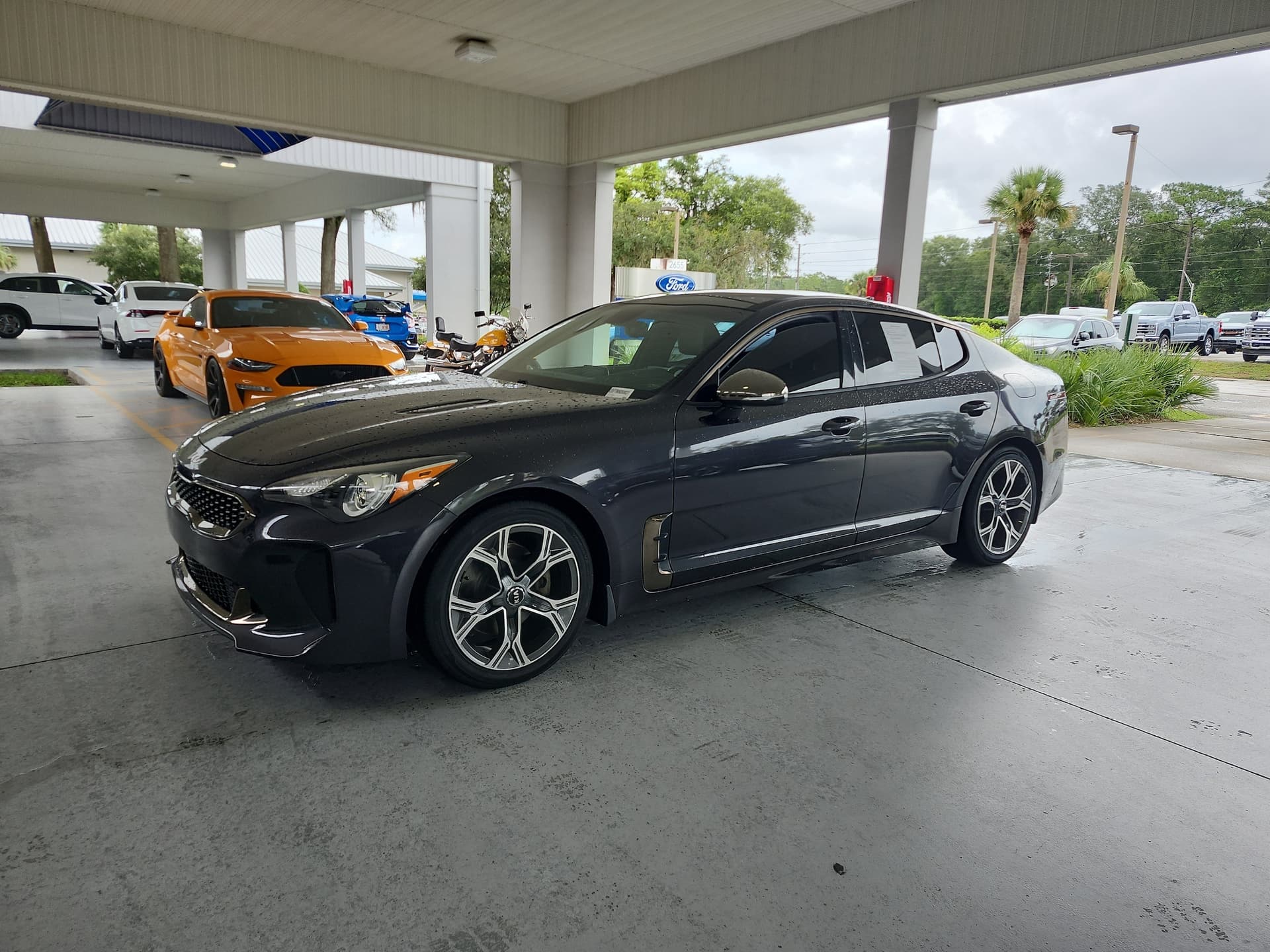 2021 Kia Stinger GT-Line — photo 1 of 35