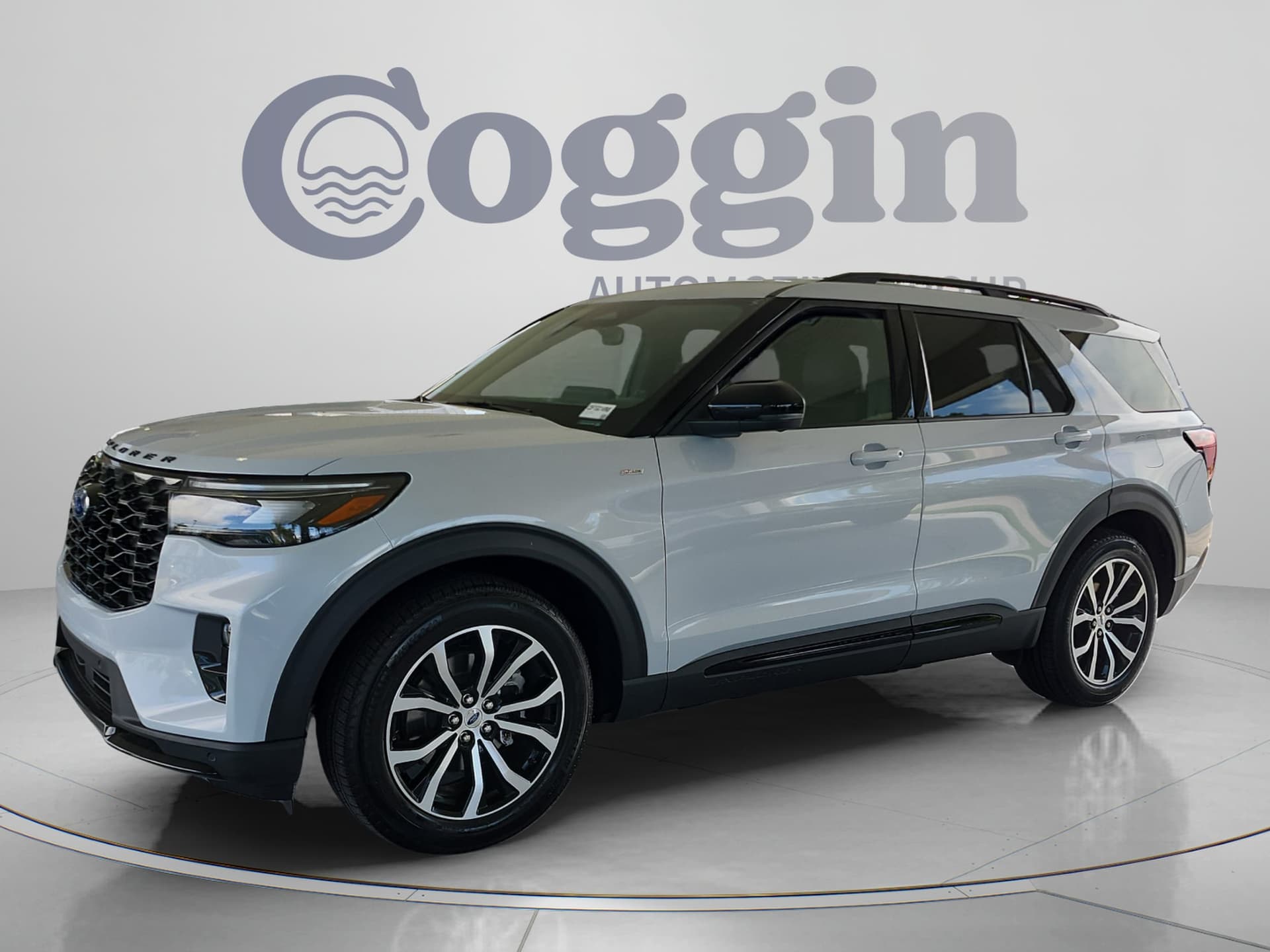 2026 Ford Explorer ST-Line — photo 1 of 62