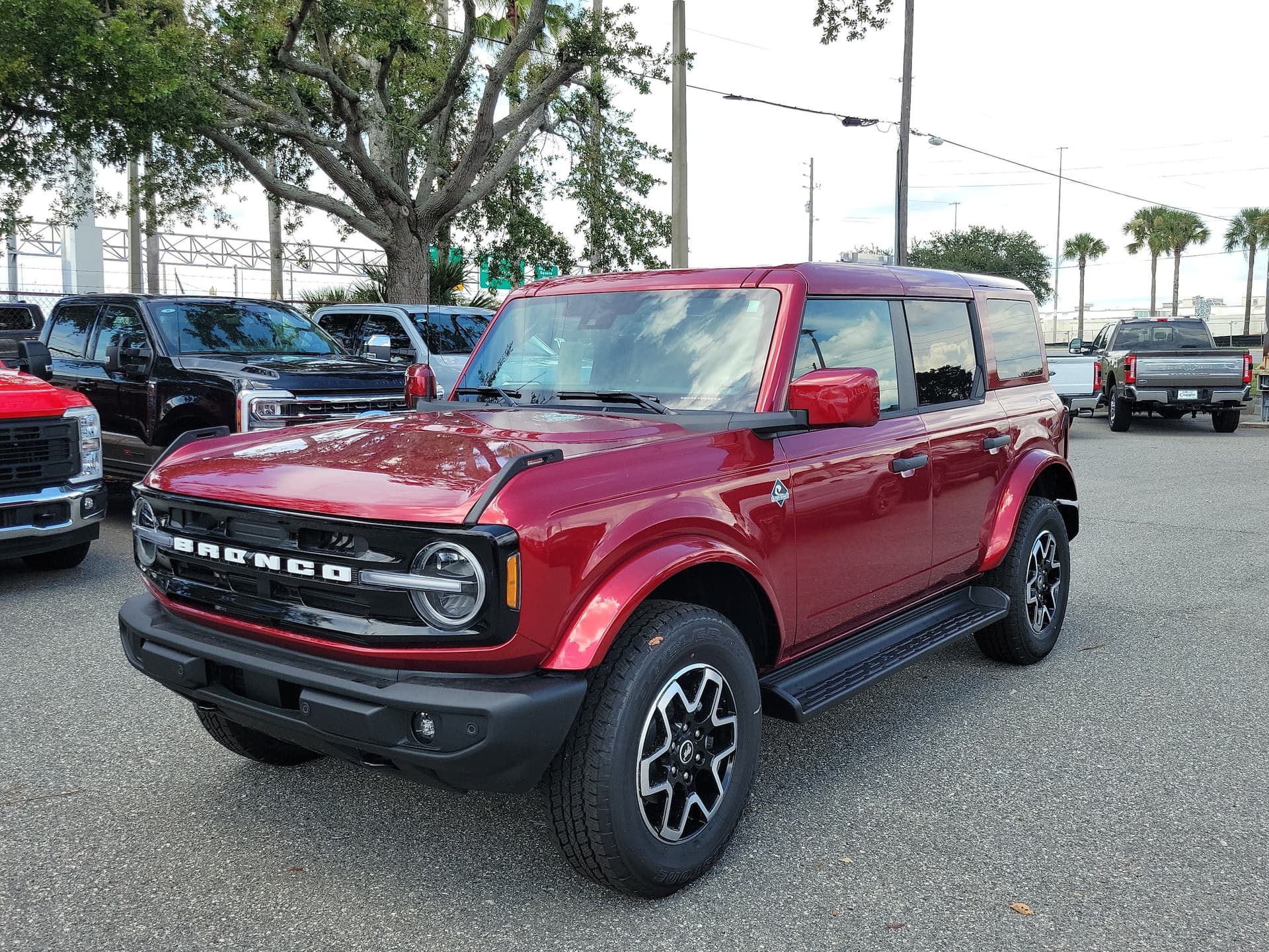 2026 Ford Bronco Outer Banks — photo 1 of 63