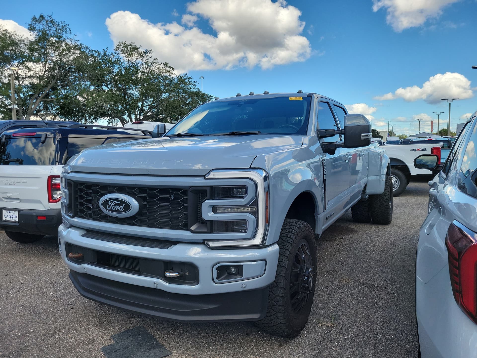 2024 Ford Super Duty F-350 DRW Limited — photo 1 of 5