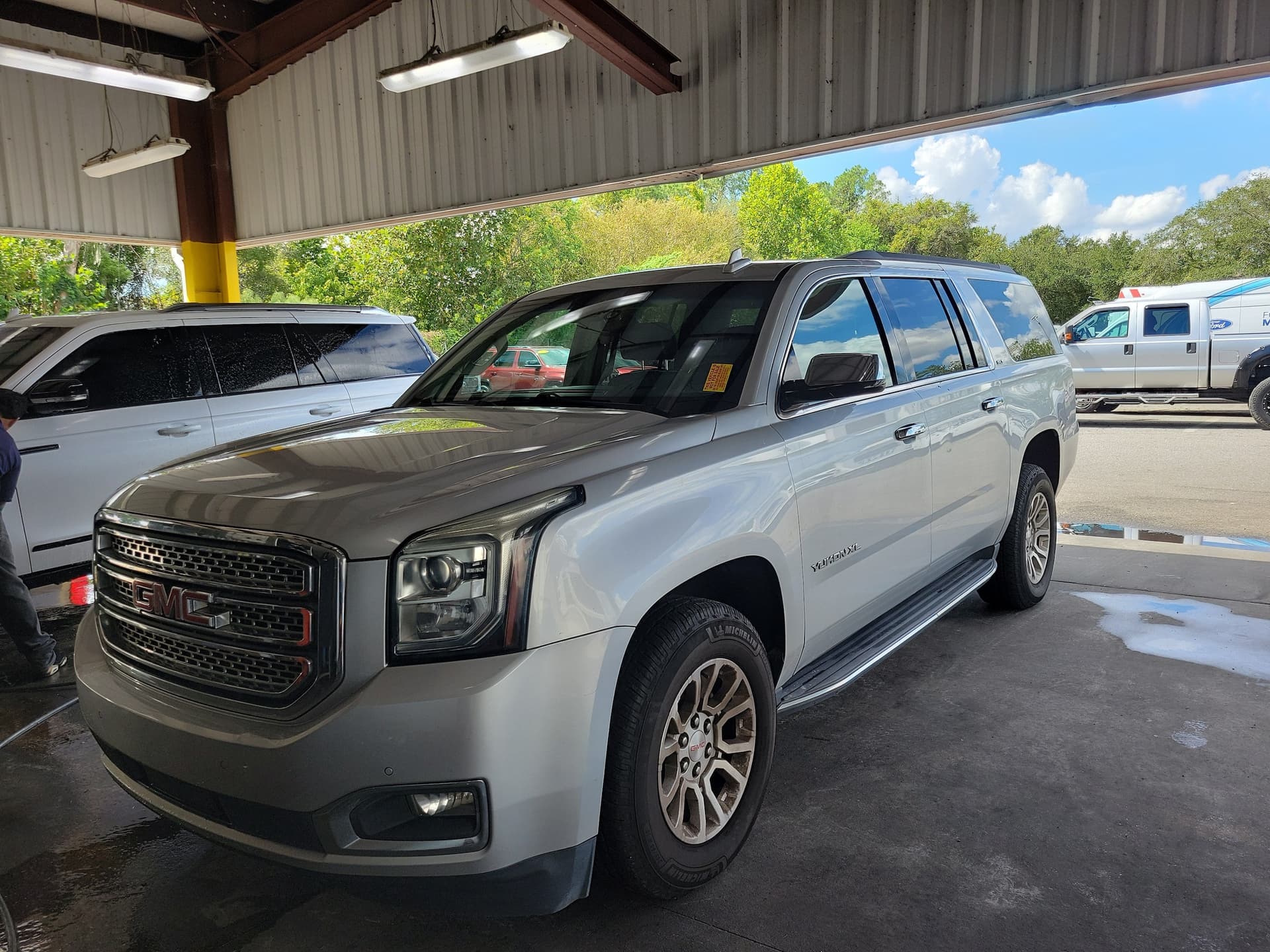 2018 GMC Yukon XL SLT — photo 1 of 5