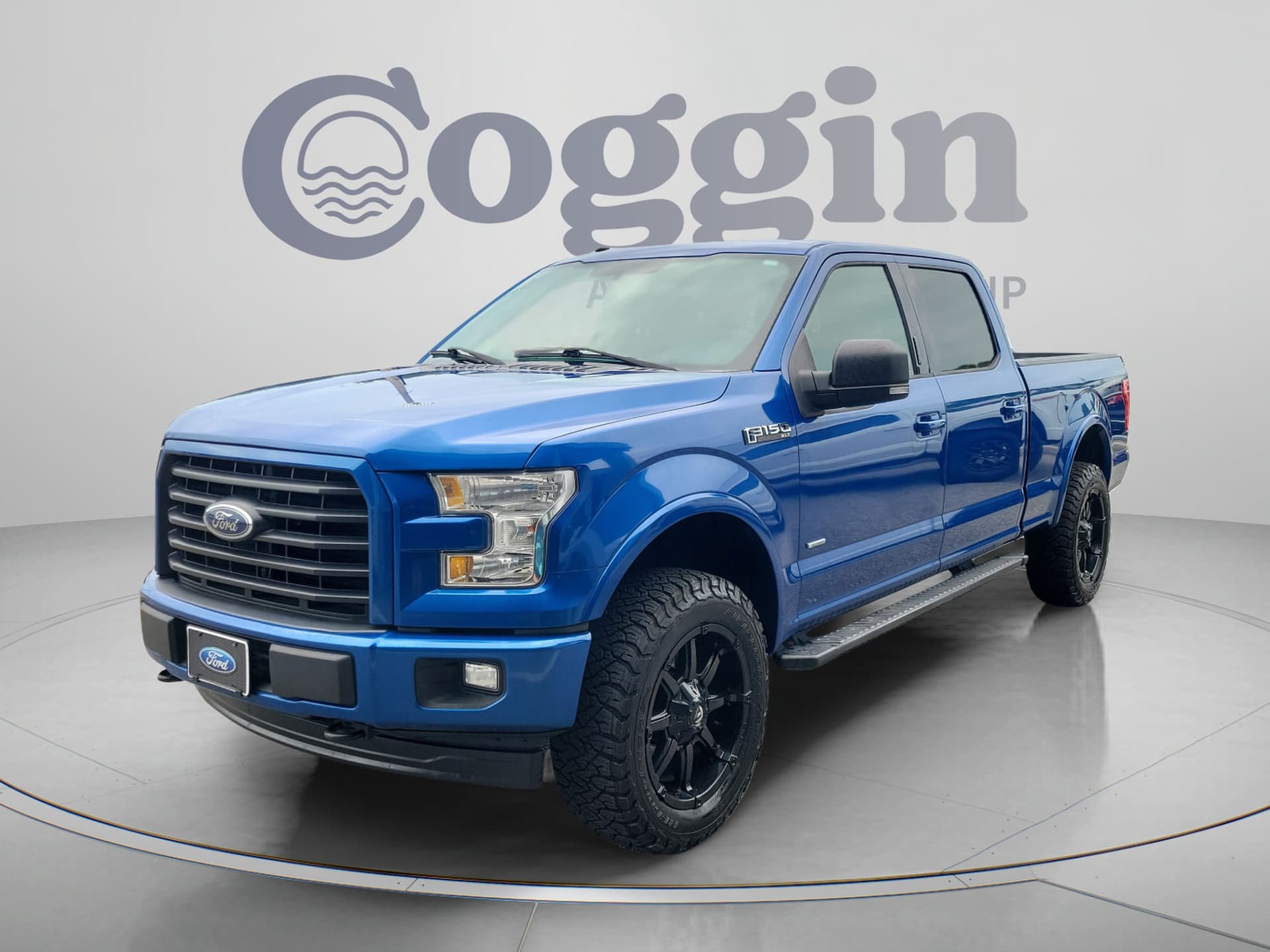 2017 Ford F-150 XLT — photo 1 of 32