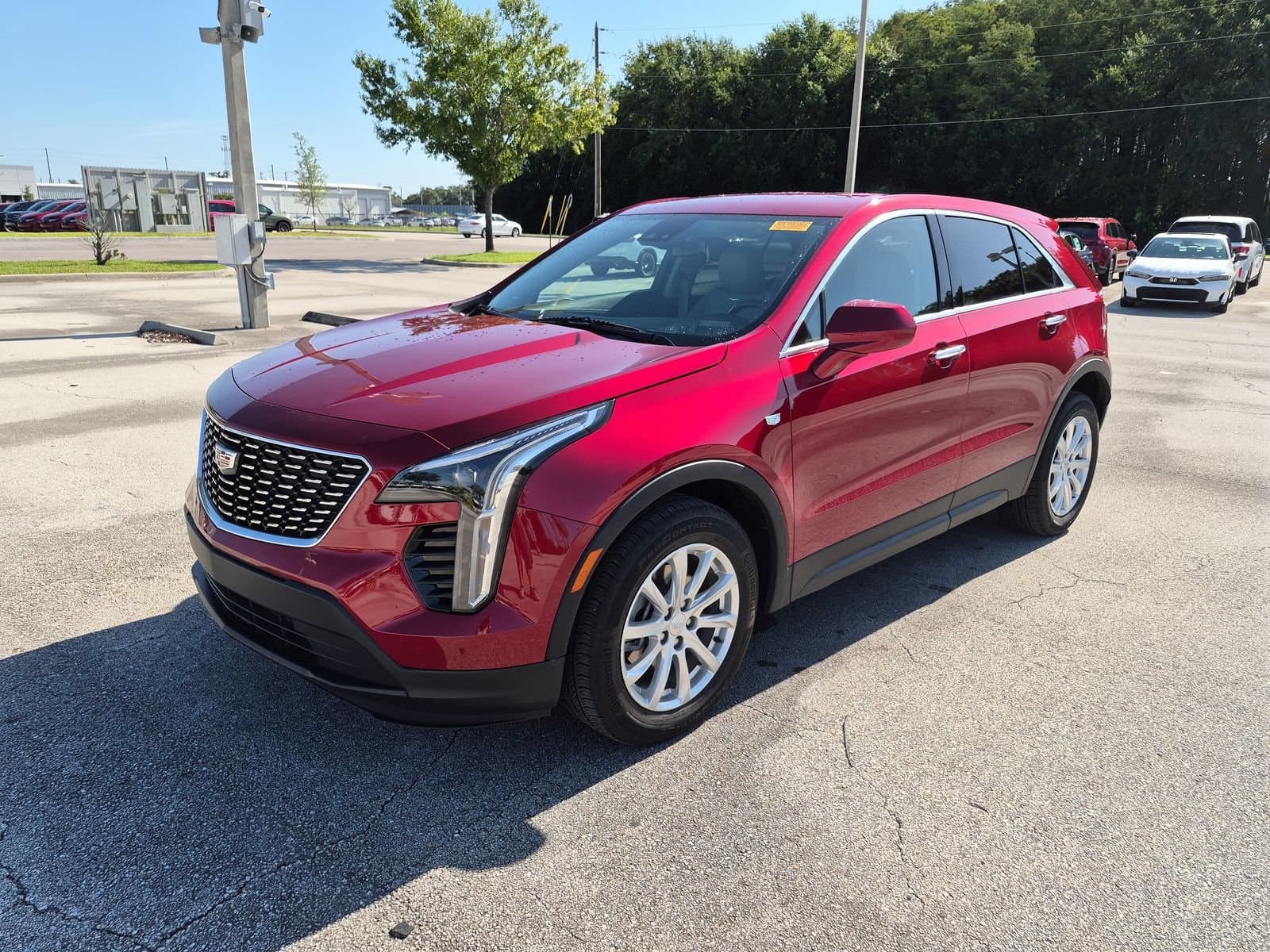 2023 Cadillac XT4 Luxury — photo 1 of 33