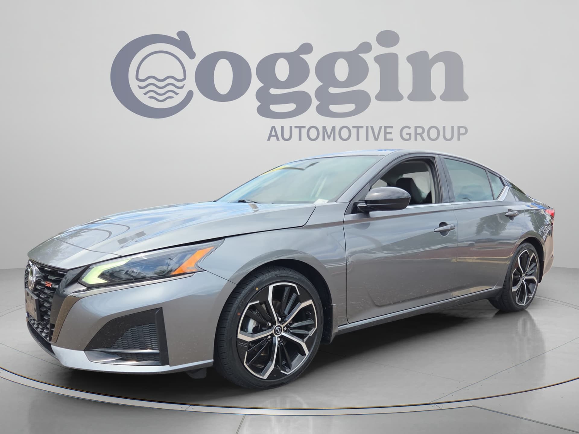 2023 Nissan Altima 2.5 SR — photo 1 of 35