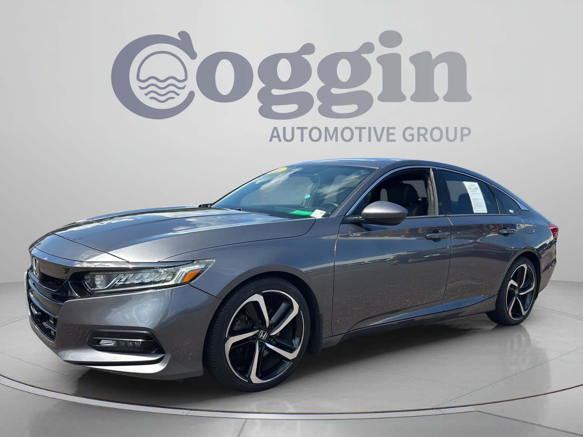 2018 Honda Accord Sport — photo 1 of 34