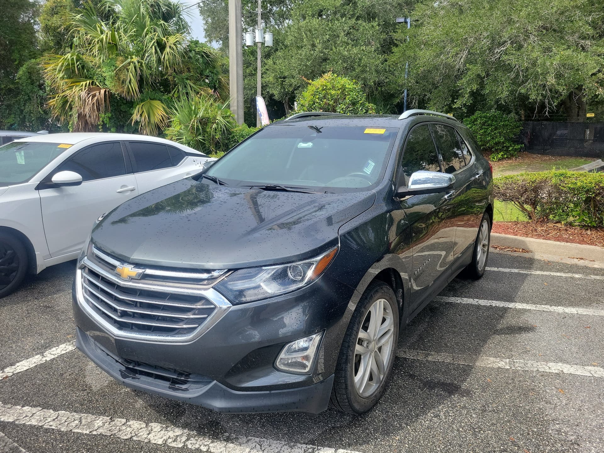 2019 Chevrolet Equinox Premier — photo 1 of 31