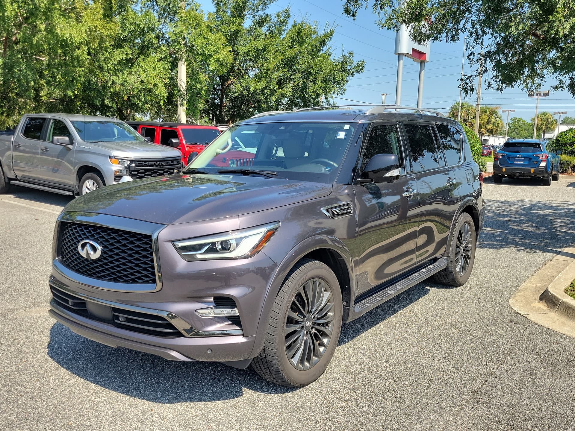 2022 INFINITI QX80 PREMIUM SELECT — photo 1 of 33