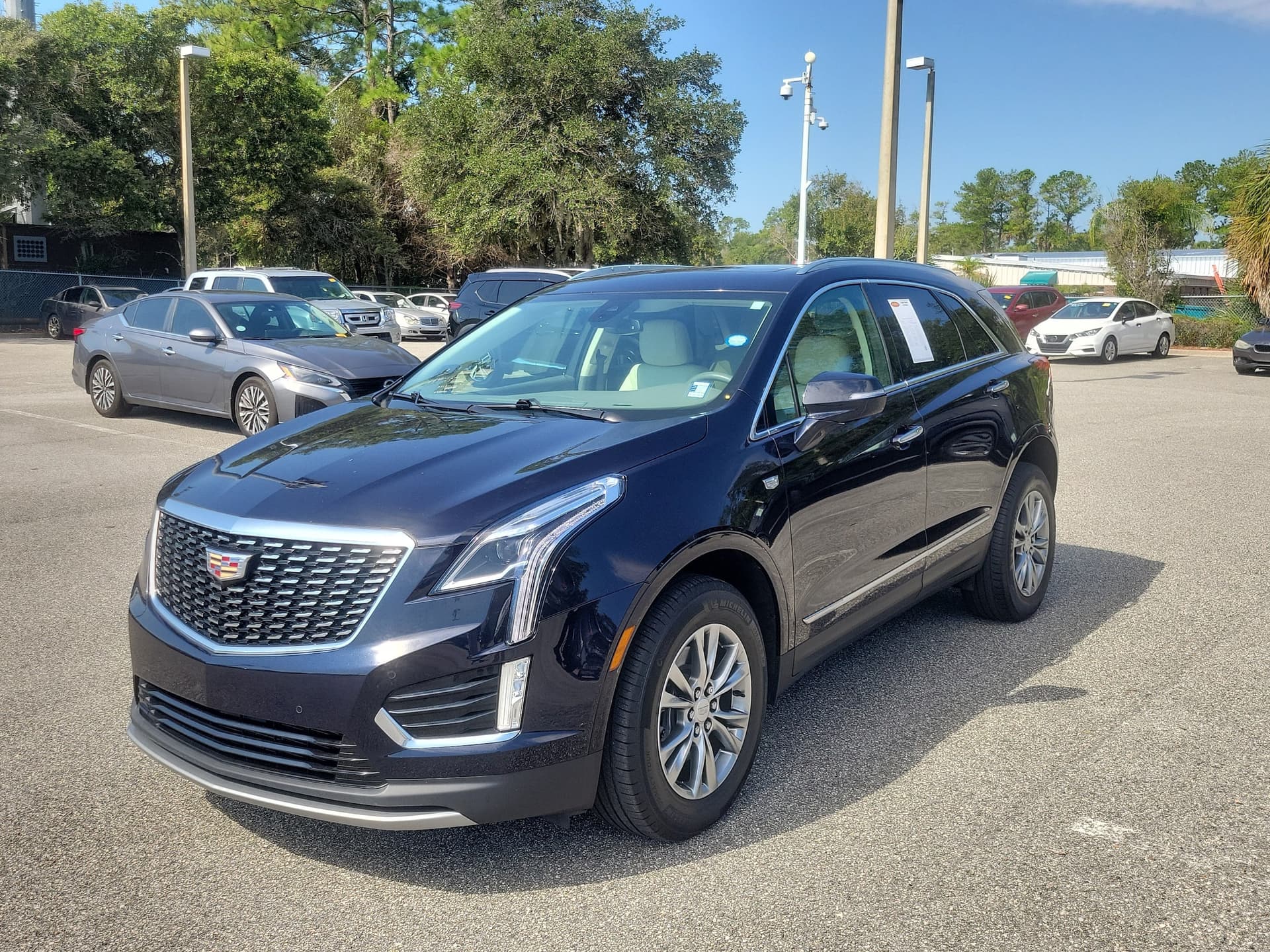 2022 Cadillac XT5 Premium Luxury — photo 1 of 32