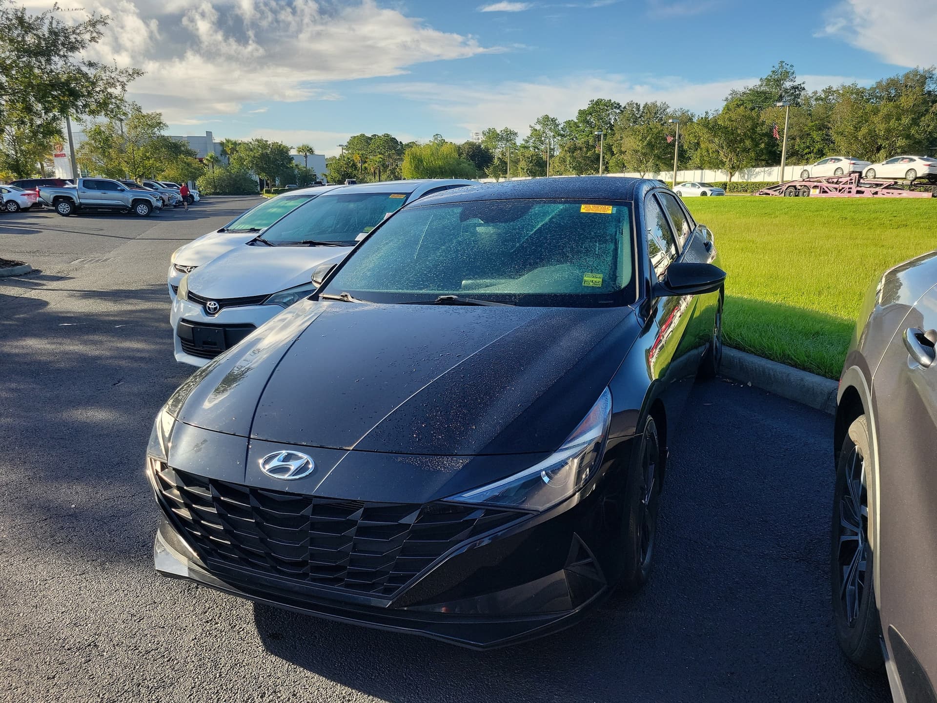 2022 Hyundai Elantra SEL — photo 1 of 31