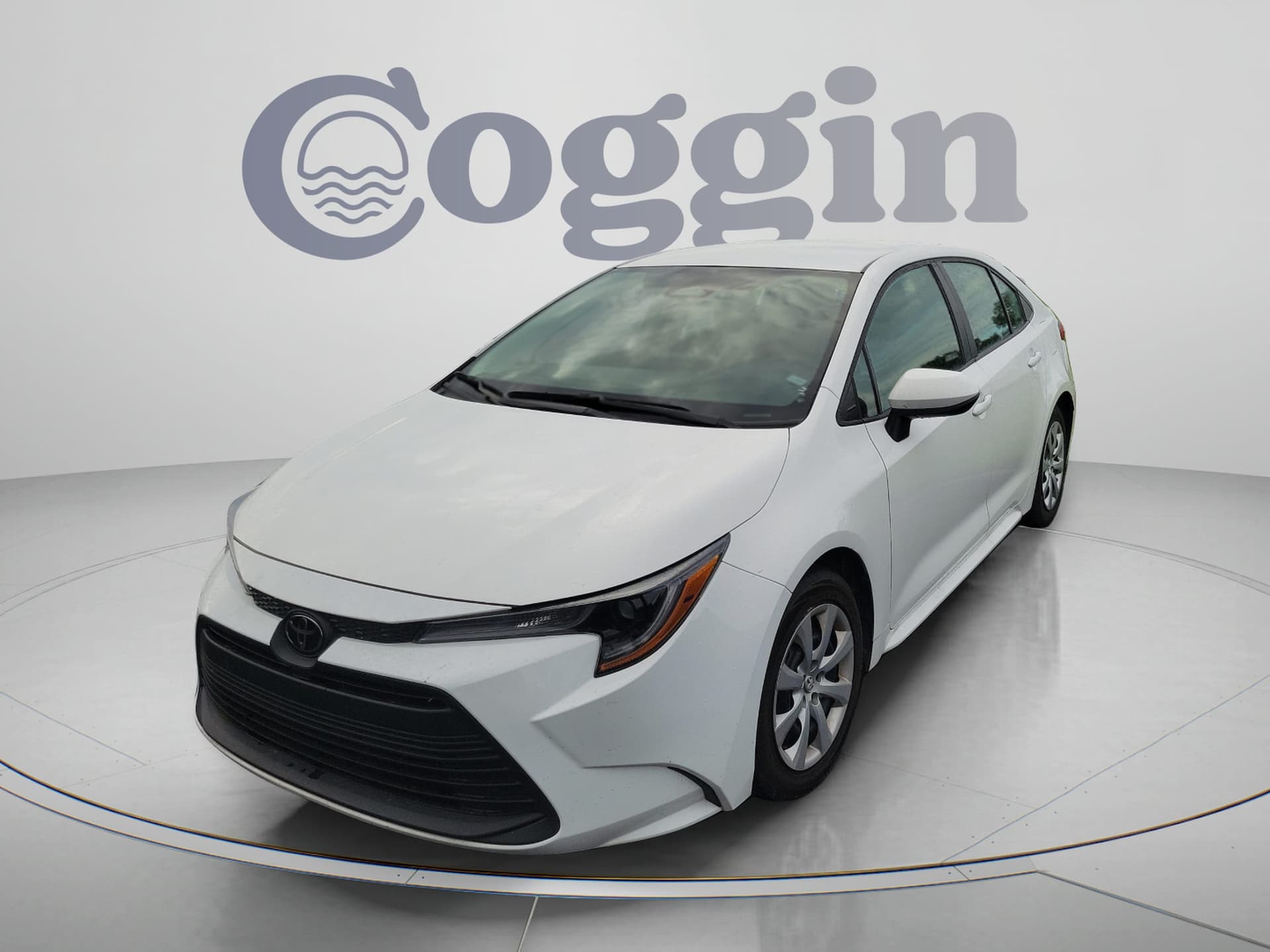 2025 Toyota Corolla LE — photo 1 of 31