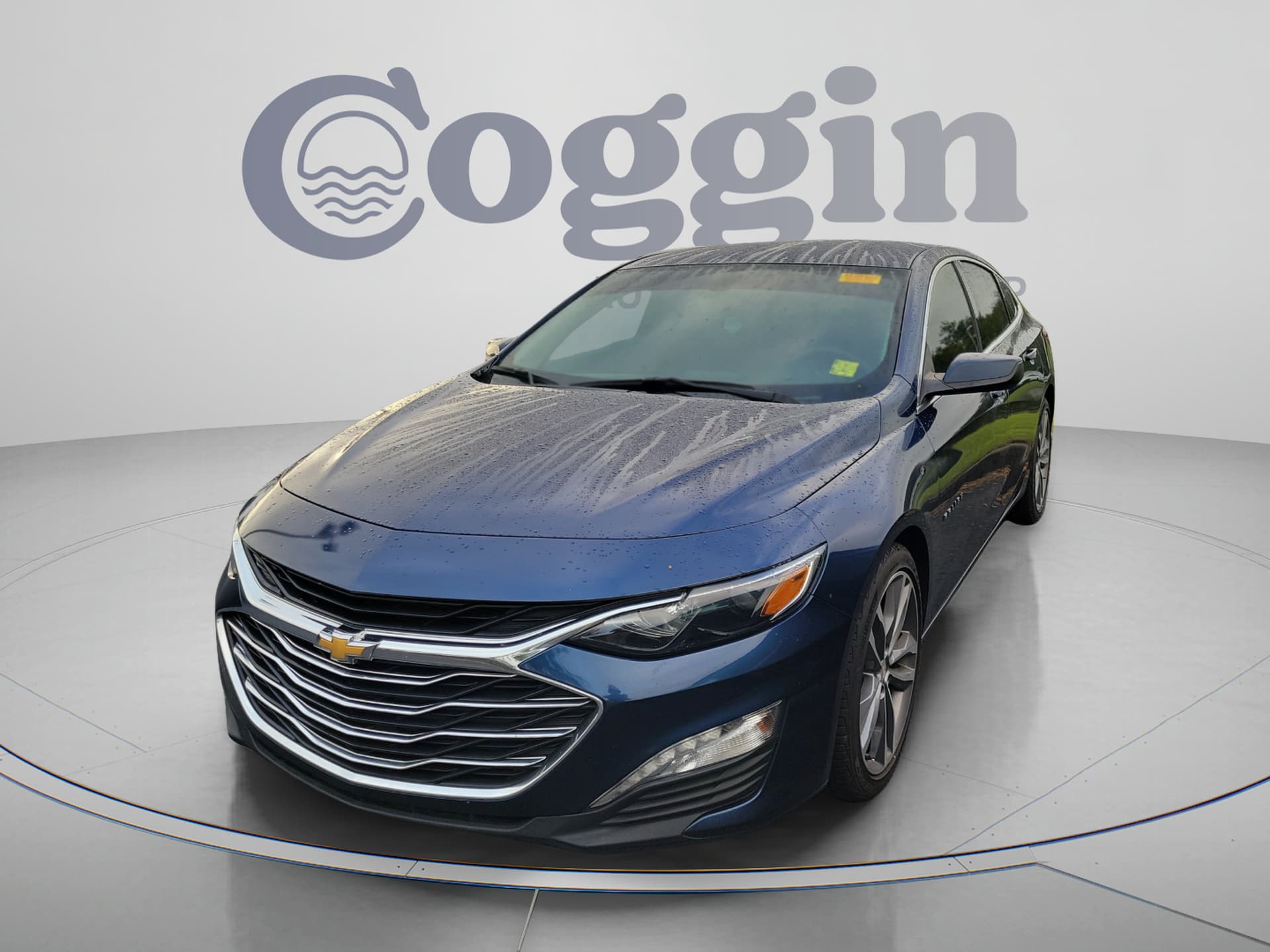 2022 Chevrolet Malibu LT — photo 1 of 31