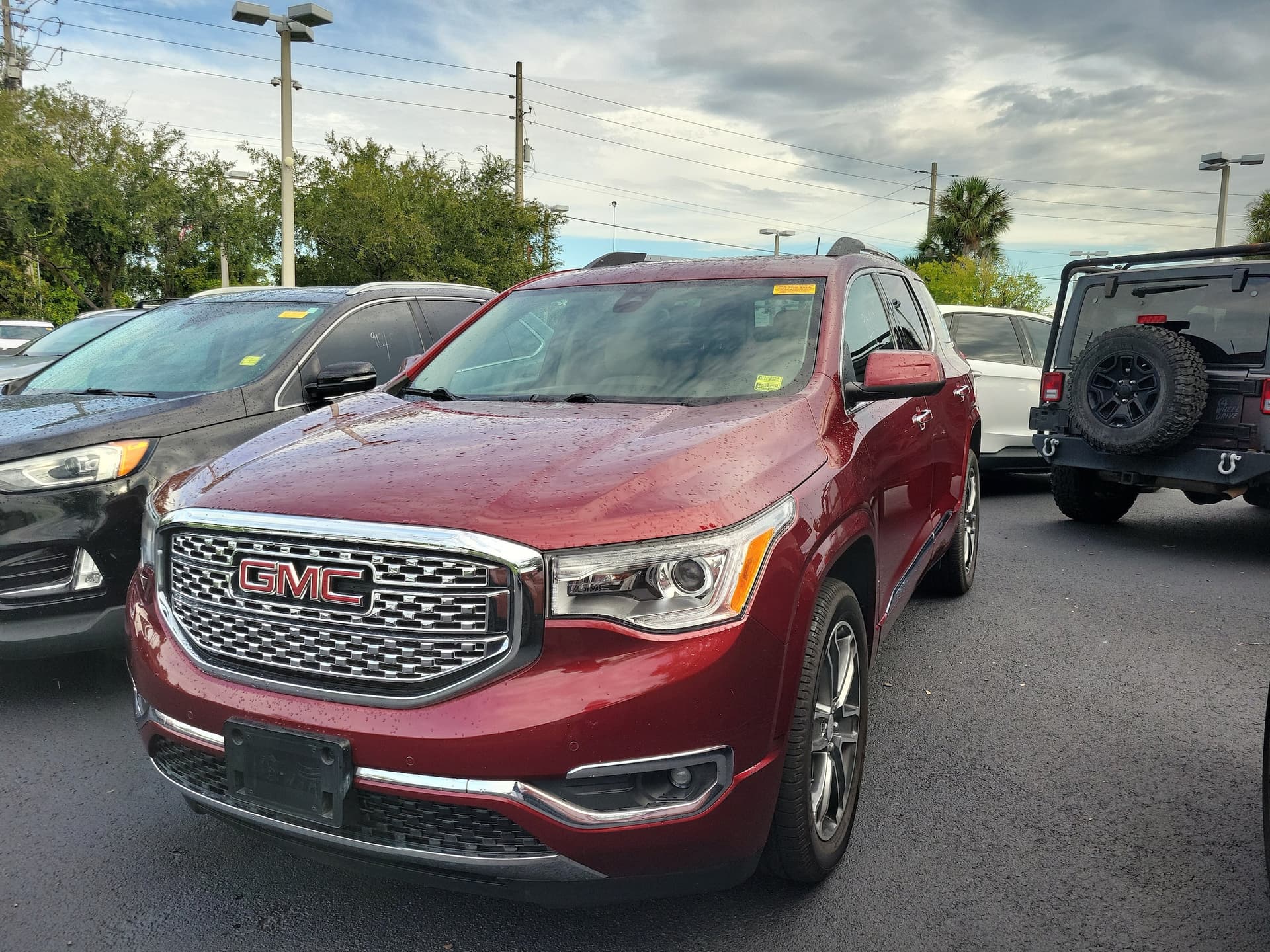 2017 GMC Acadia Denali — photo 1 of 31