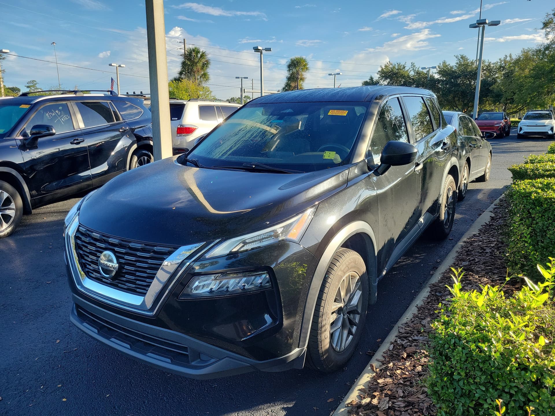 2021 Nissan Rogue S — photo 1 of 31