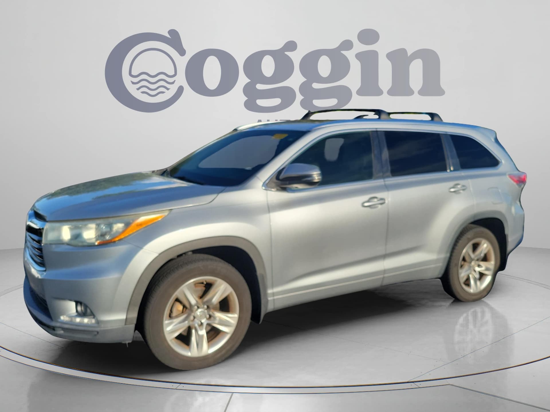 2015 Toyota Highlander Limited — photo 1 of 31