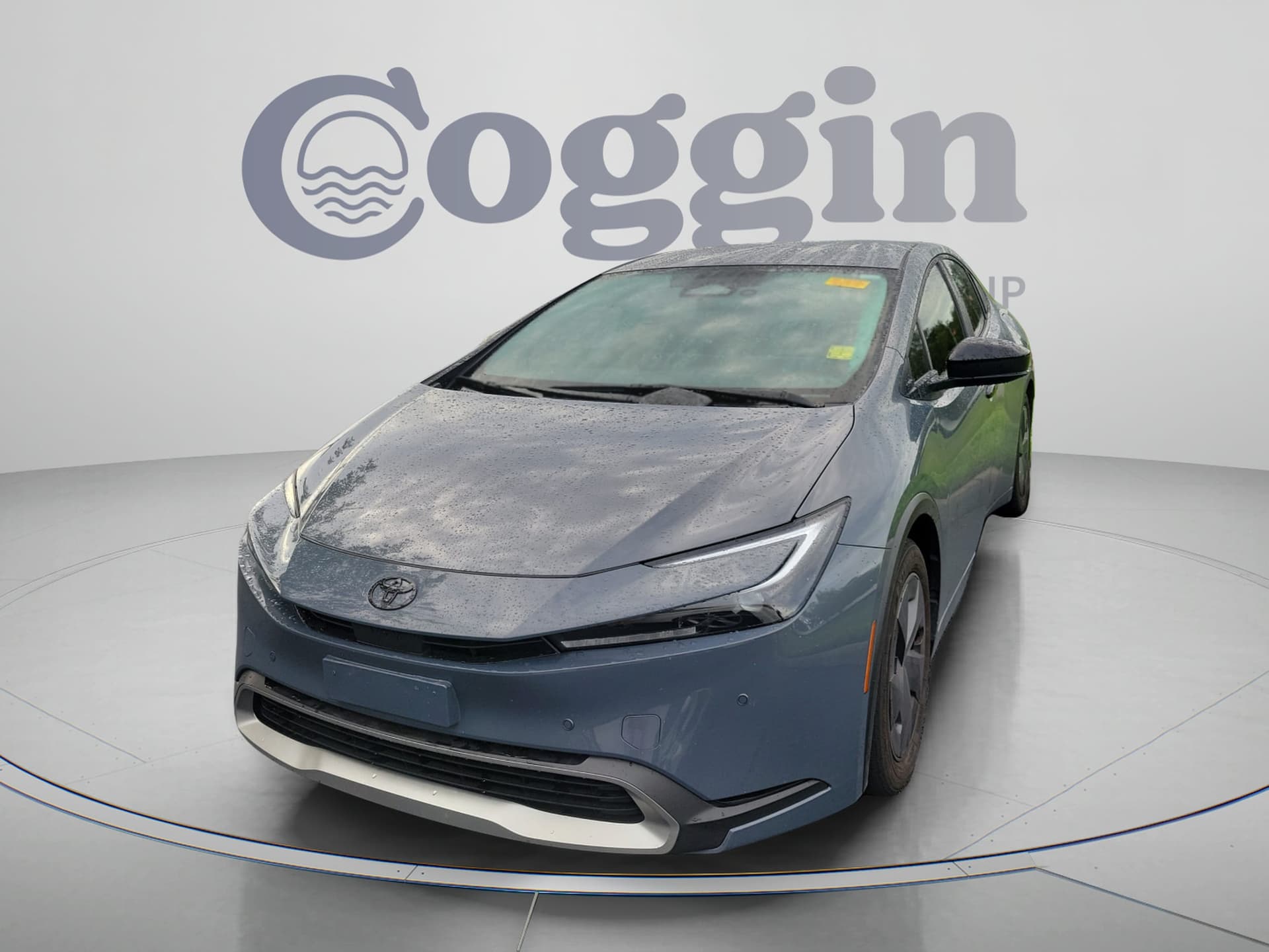 2026 Toyota Prius Plug-In Hybrid SE — photo 1 of 31