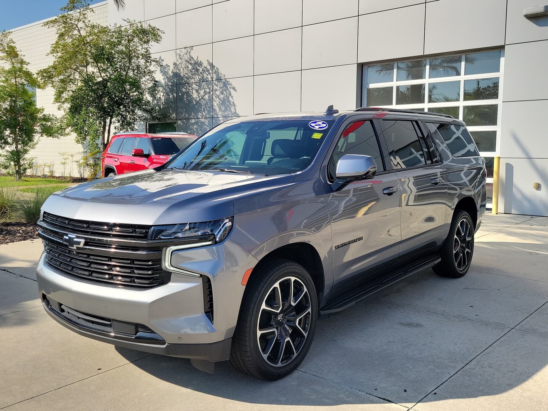 2022 Chevrolet Suburban RST — photo 1 of 36
