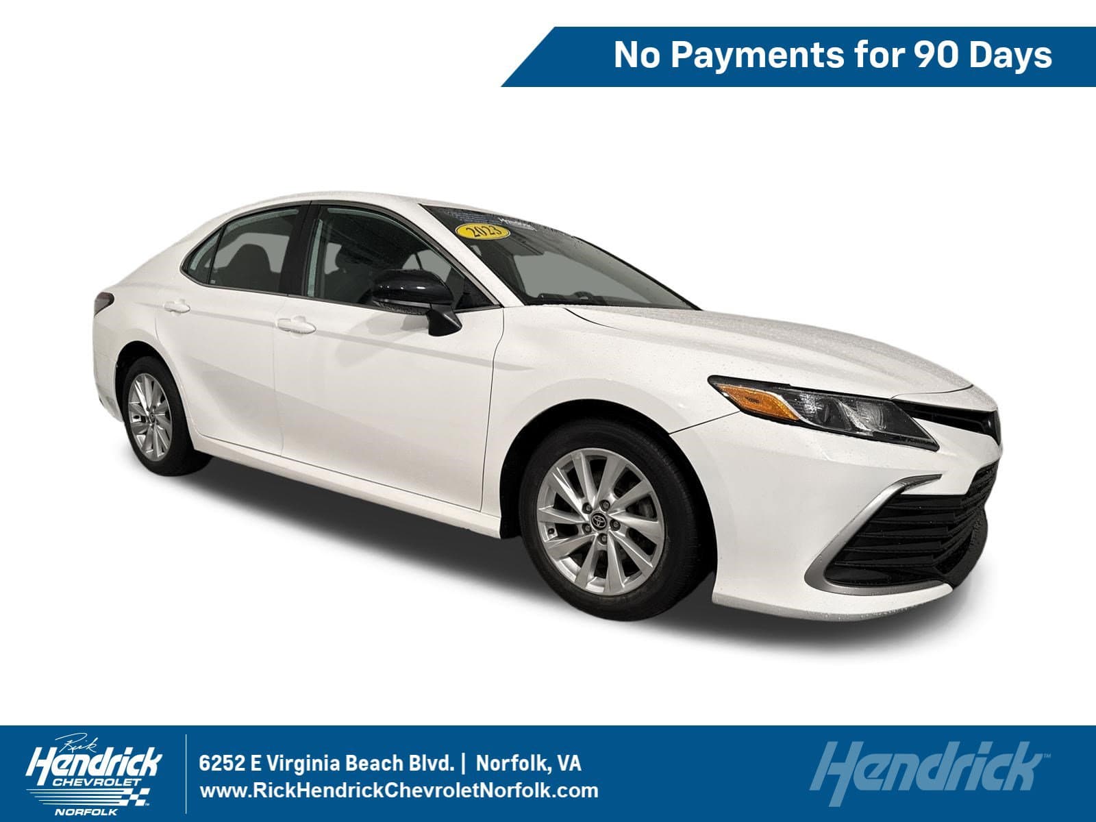 2023 Toyota Camry LE — photo 1 of 40