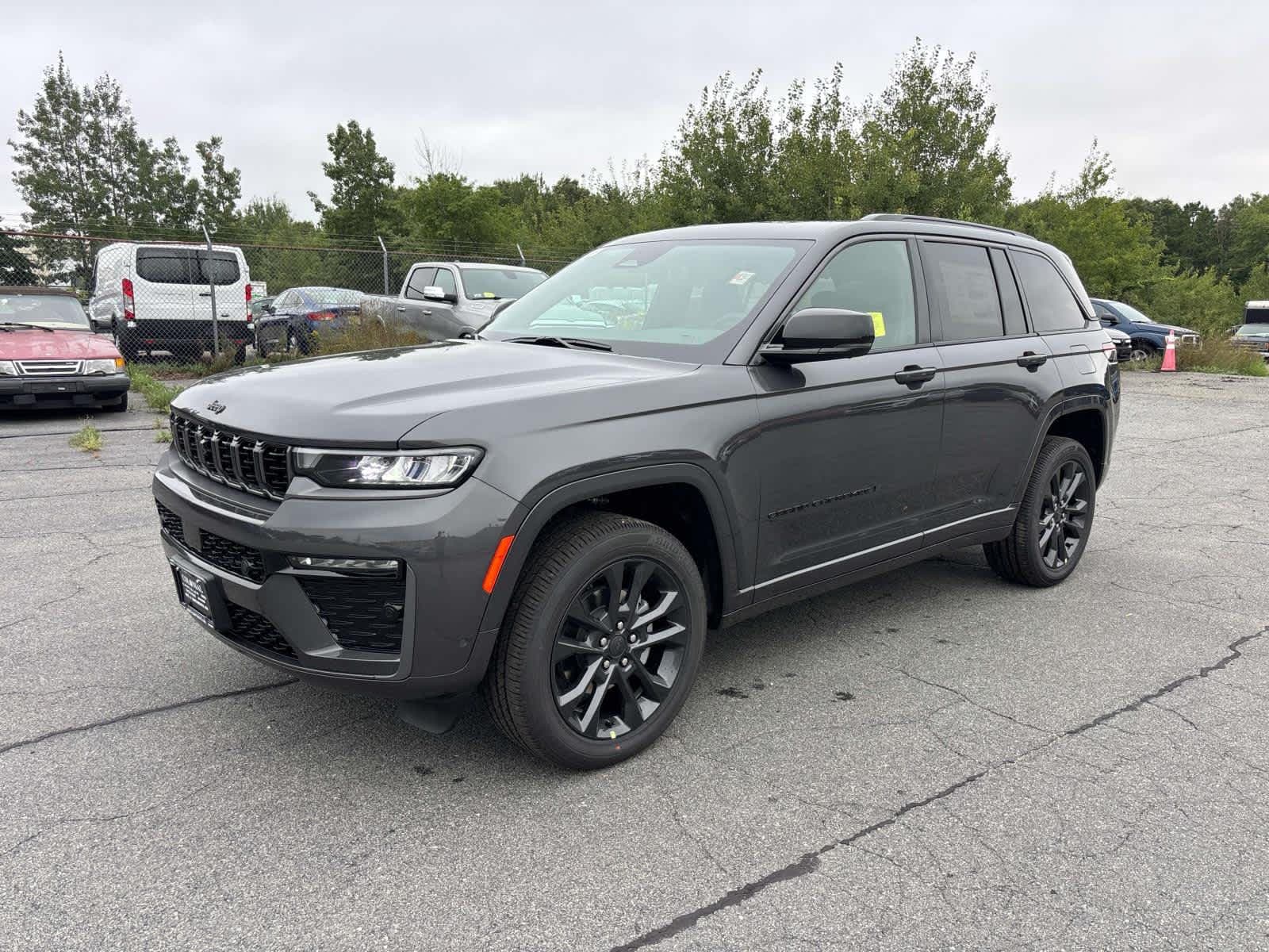 2026 Jeep Grand Cherokee LIMITED RESERVE 4X4 — photo 1 of 25
