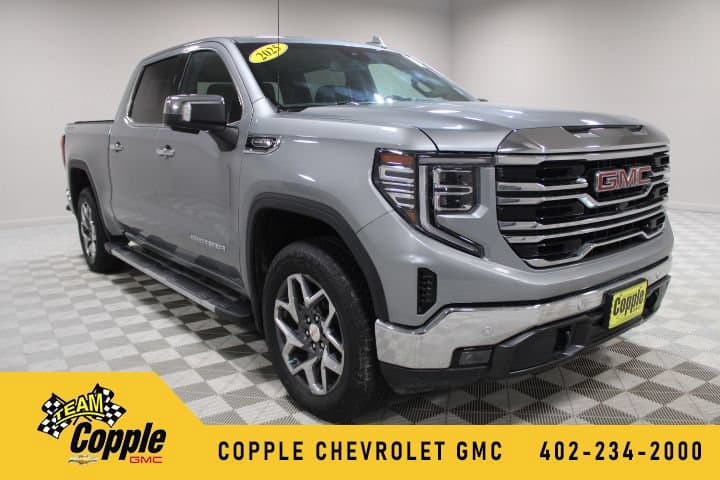 2025 GMC Sierra 1500 SLT — photo 1 of 72