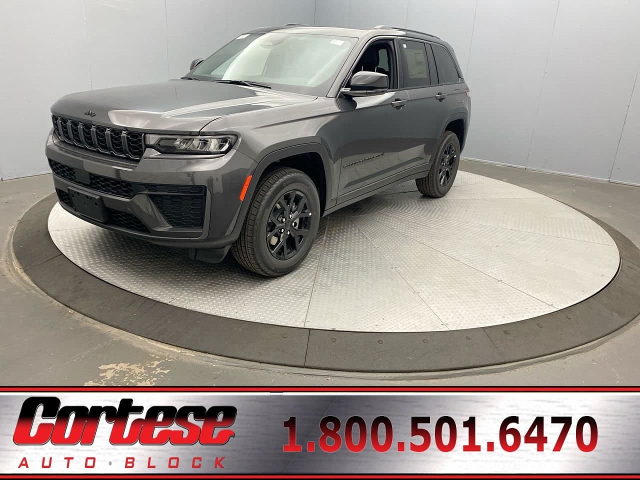 2026 Jeep Grand Cherokee LAREDO ALTITUDE 4X4 — photo 1 of 33