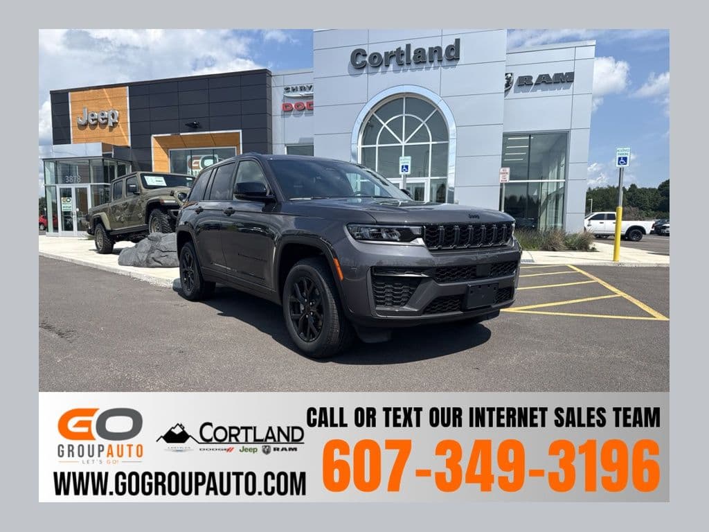 2026 Jeep Grand Cherokee LAREDO ALTITUDE 4X4 — photo 1 of 68