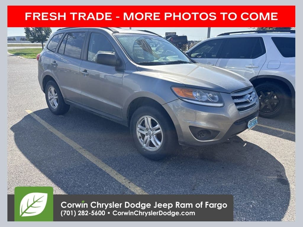 2012 Hyundai Santa Fe GLS — photo 1 of 16
