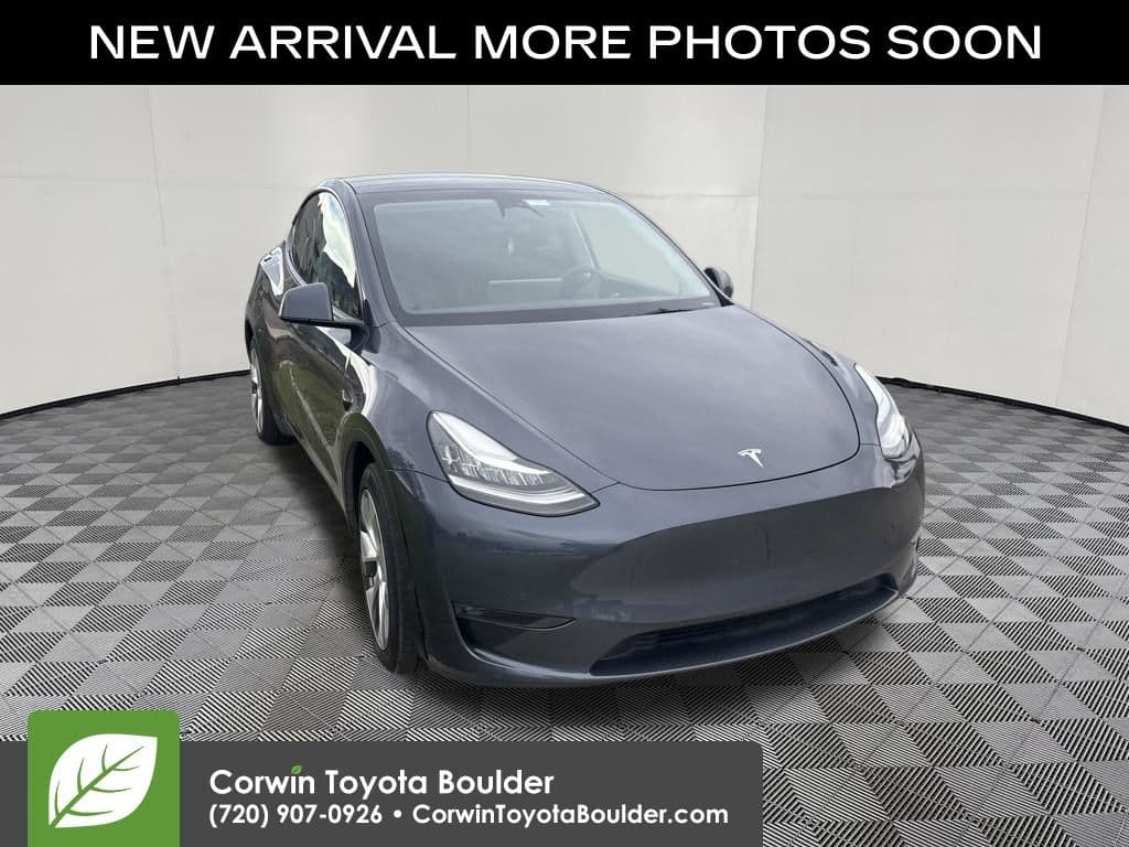 2023 Tesla Model Y Long Range — photo 1 of 13