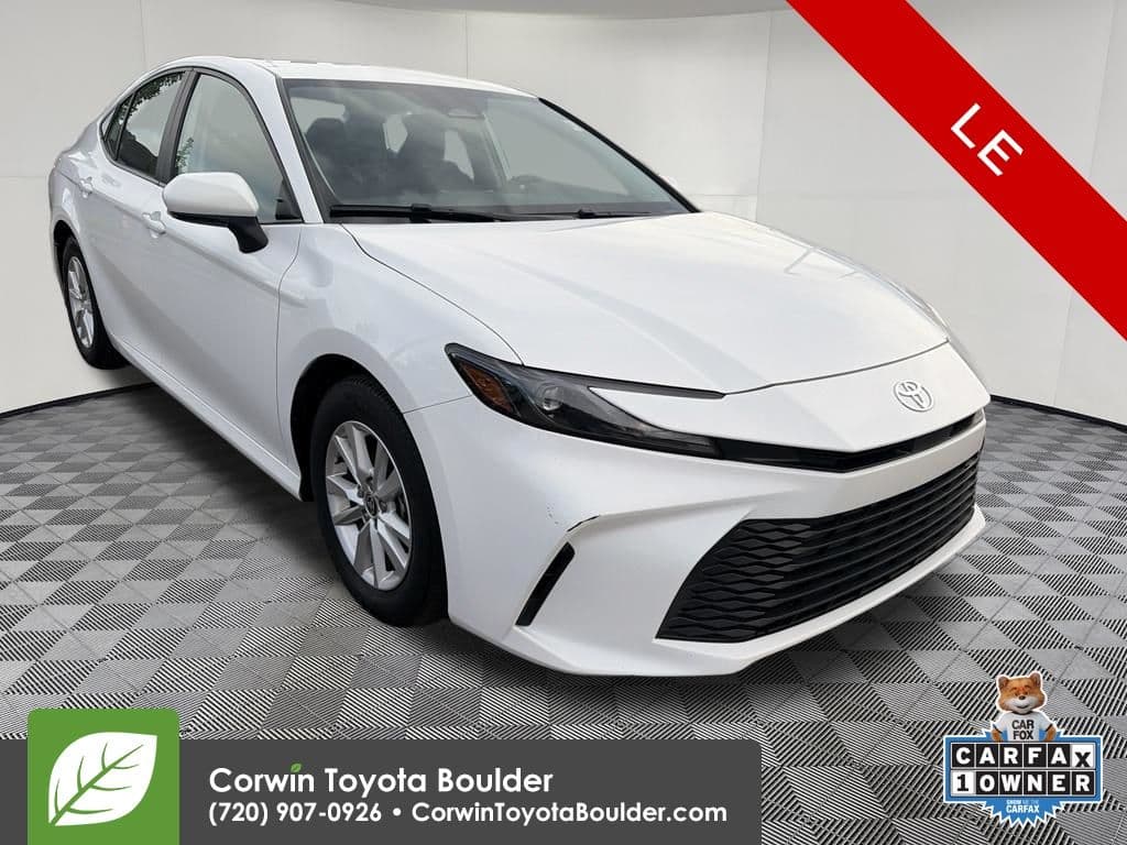 2025 Toyota Camry LE — photo 1 of 32