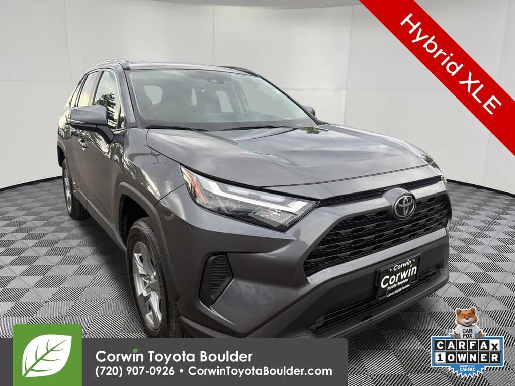 2025 Toyota RAV4 Hybrid XLE — photo 1 of 32